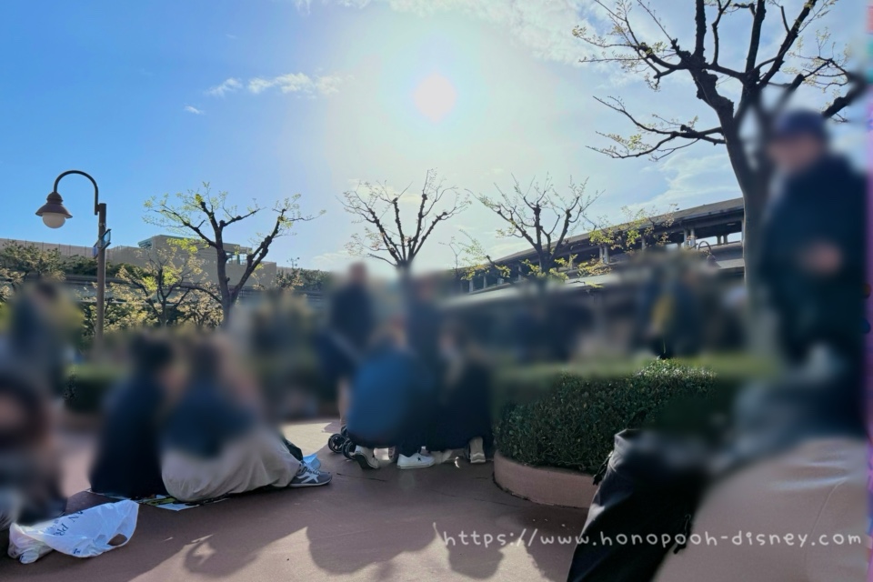 開園待ちの様子