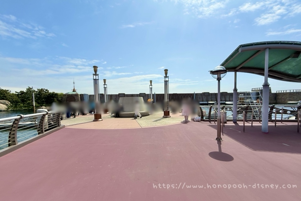 アクアトピア横の広場