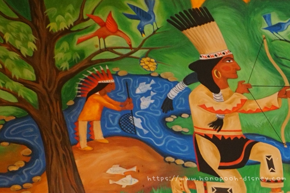 たくさんの生き物が描かれている