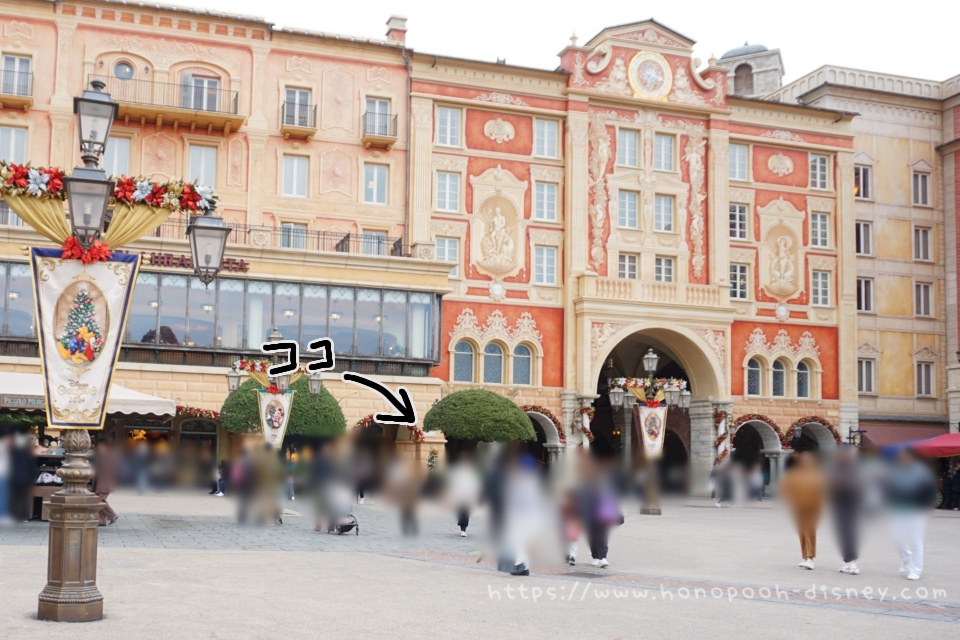 エンポーリオの壁