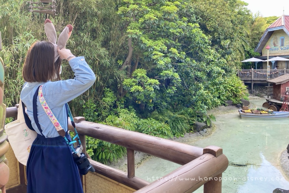 春ディズニーの服装の例